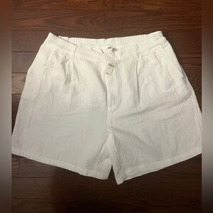 NWT Aerie Linen White Shorts Size Large
